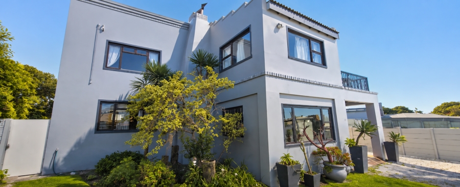 4 Bedroom Property for Sale in Kleinbaai Western Cape